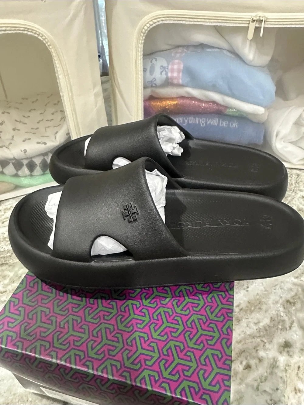 New! Authentic Tory Burch Black Shower Slide Sandals size women’s 9